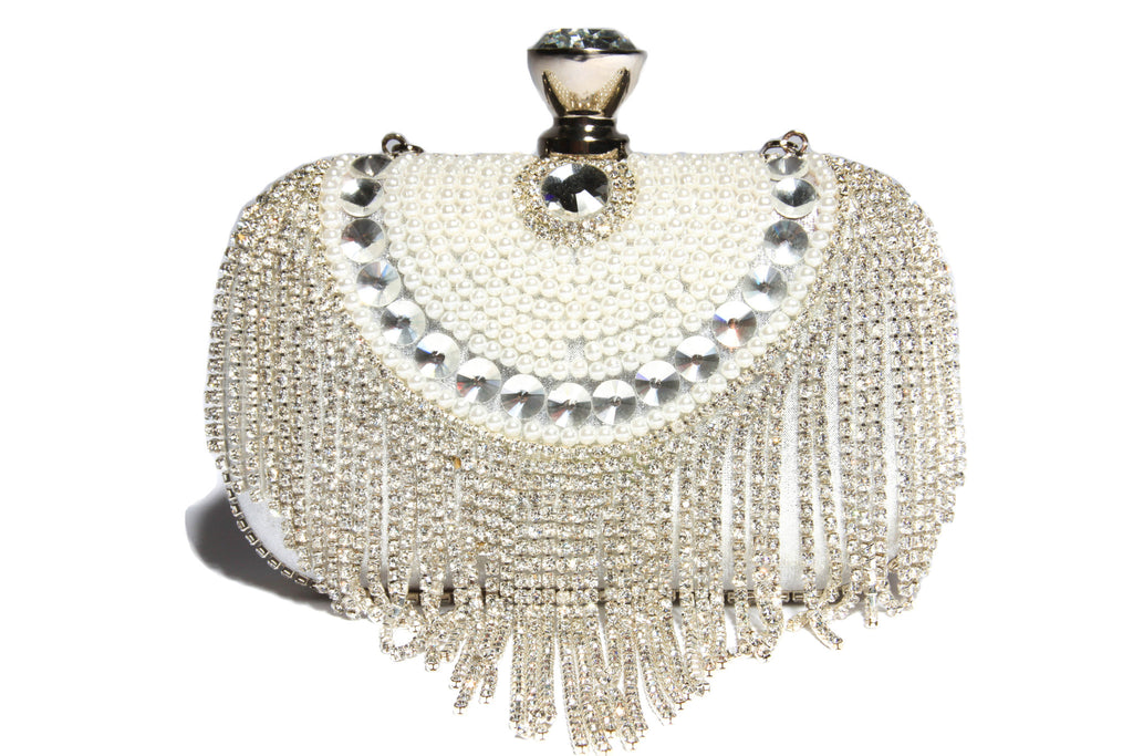 Artdeco Vintage Cutch with  Crystals, Pearls and Rhinestones. Great with a silver white or a pearl outfit.